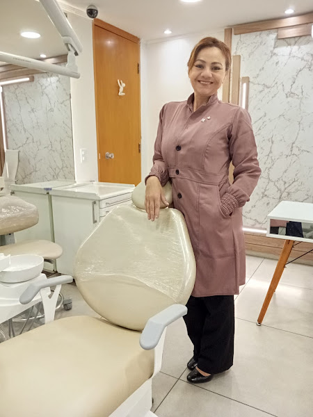 Foto 2 de Dra. Elisabete Mendes - Dentista 24h Av. Paulista- Urgência e Prótese