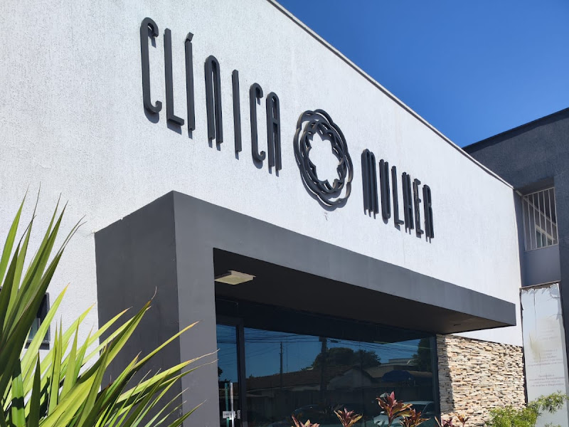 Foto de Dra. Ellen Correa - Harmonização Orofacial em Trindade