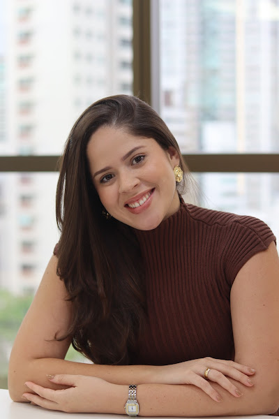 Foto 2 de Dra. Ellen Santana | Cirurgiã-Dentista