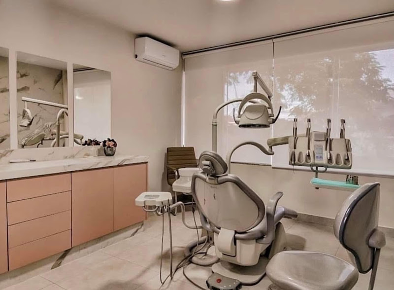 Foto 2 de Dra. Eloisa Jordão- Harmonização facial e odontologia