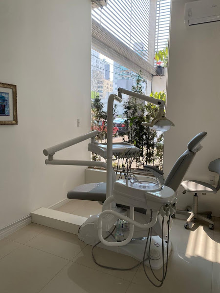 Foto 3 de Dra. Emanuelle Baldissera | Dentista em Chapecó | Consultório Odontológico em Chapecó