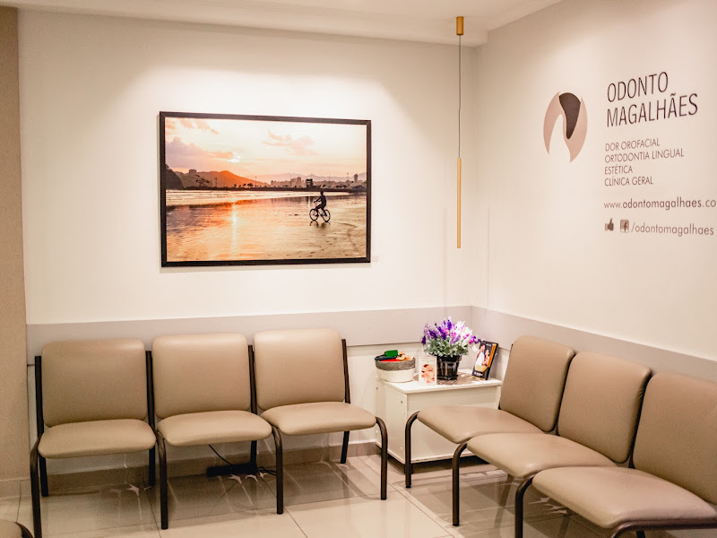 Foto 9 de Dra. Emanuelle Morais - Dentista em Santos