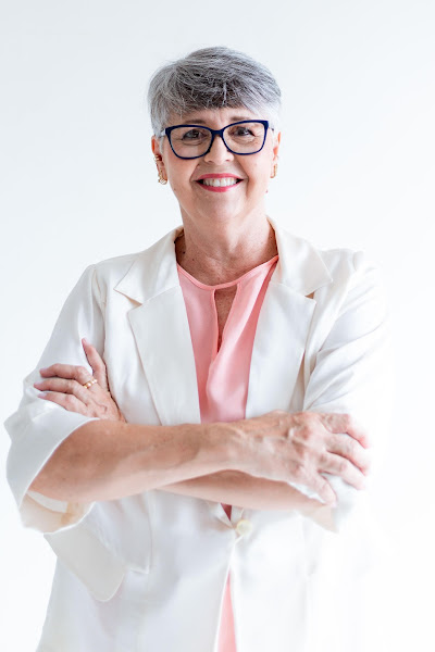 Foto 2 de Dra Emília Carla Finotti - Dentista em Goiânia