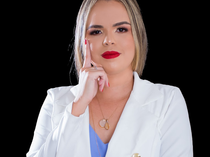 Foto 8 de Dra. Emiliata Alberice - Dentista - Lauro de Freitas - Prótese Dental