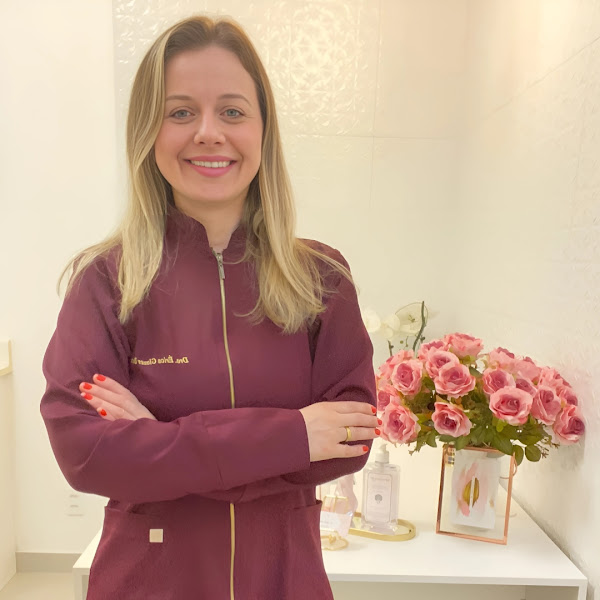 Foto 2 de Dra. Erica Glozer - Bruxismo | Consultório Odontológico