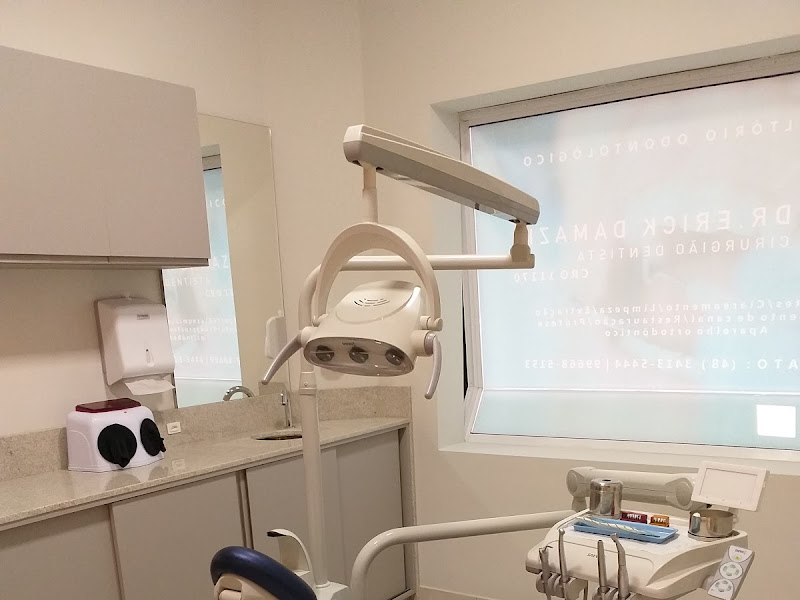 Foto 8 de Dra. Érica Possamai | Ortodontista | Especialista em aparelhos ortodônticos e ortopédicos | Dentista em Criciúma