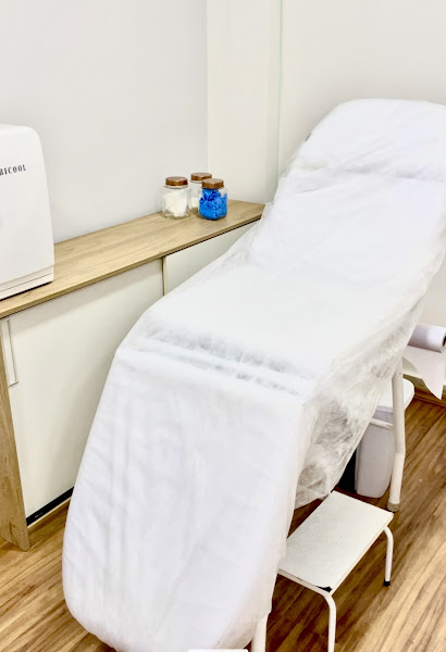 Foto 3 de Dra Érika Brandão - Harmonização Avançada