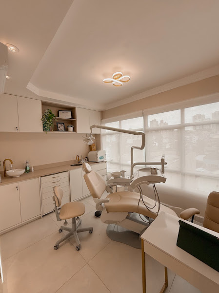 Foto 2 de Dra. Esther Machado | Cirurgiã-dentista | Guarulhos