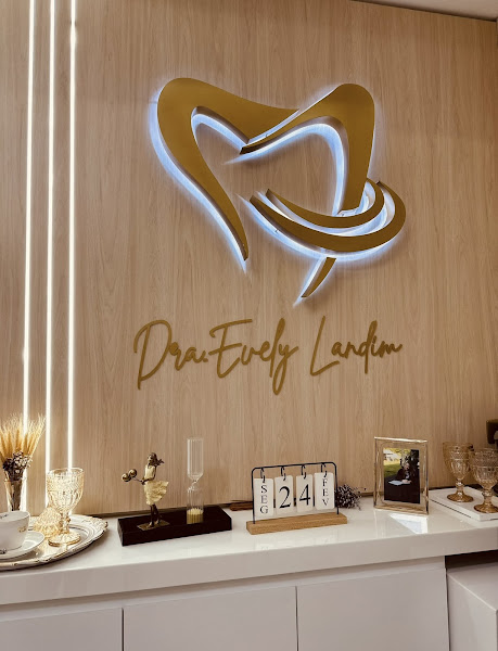 Foto 2 de Dra Evely Landim