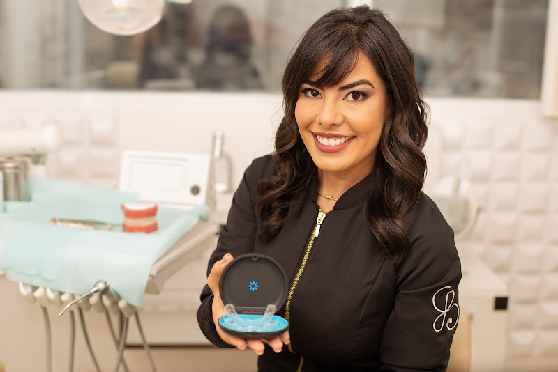 Foto 3 de Dra Fabiana de Melo - Ortodontia