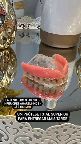 Foto 2 de Dra Fabiana Souza - Reabilitação Oral e Harmonização Orofacial