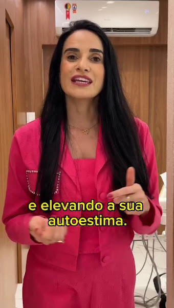 Foto 3 de Dra Fabiana Souza - Reabilitação Oral e Harmonização Orofacial