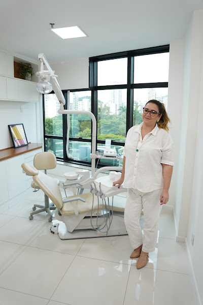 Foto 3 de Dra Fabiane Bonavita Odontologia Invisalign Doctor Niterói Icaraí
