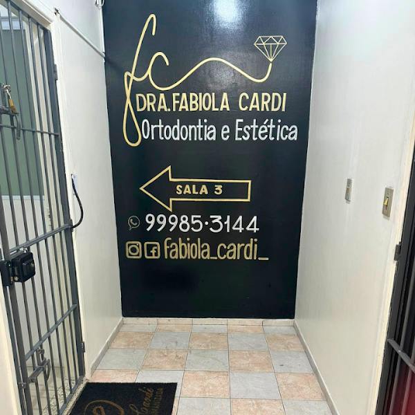 Foto 2 de Dra Fabiola Cardi - Odontologia
