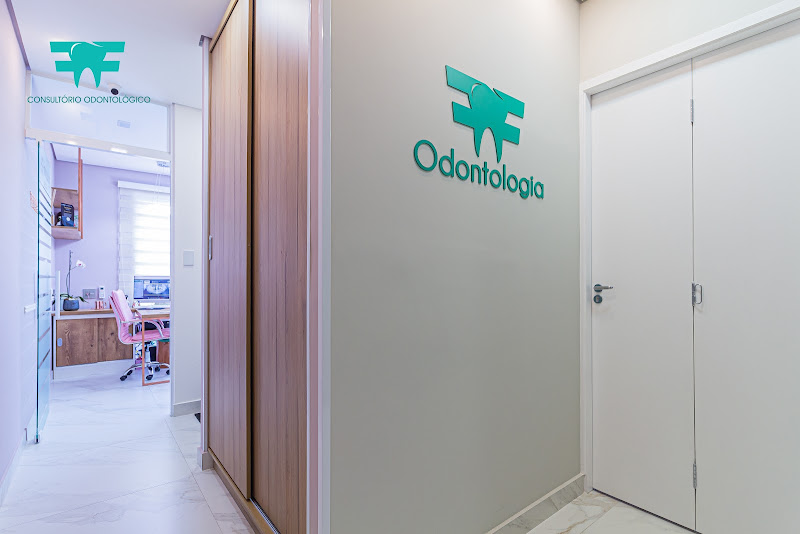 Foto 3 de Dra. Fabíola Rosvita - Dentista