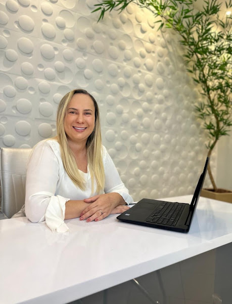 Foto 3 de Dra . Fernanda Aguiar - Dentista Goiânia