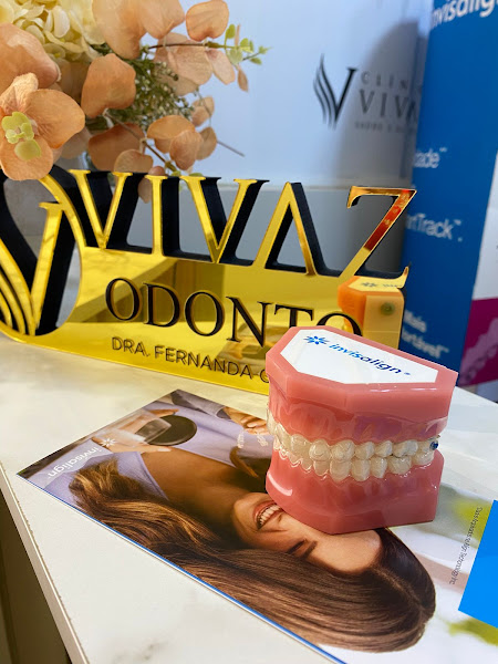 Foto 2 de DRA. FERNANDA GUSMÃO | VIVAZ ODONTO | IMPLANTE E PROTESE