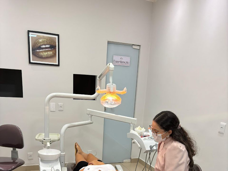 Foto de Dra. Fernanda Labre Martins – Cirurgiã-Dentista