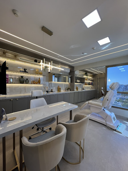 Foto 2 de Dra. Fernanda Lima | Saúde e Beleza