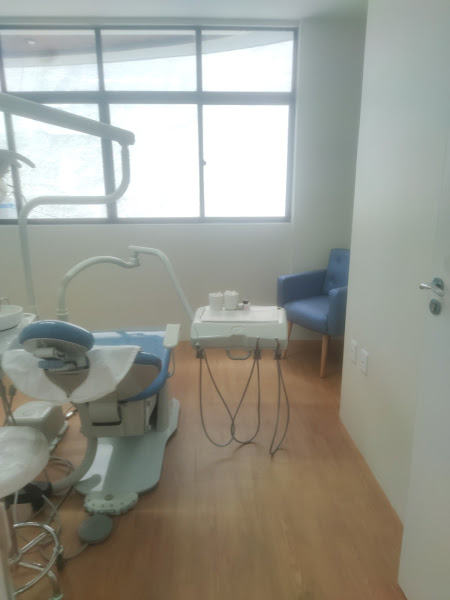 Foto 3 de Dra Fernanda Lira • Ortodontia