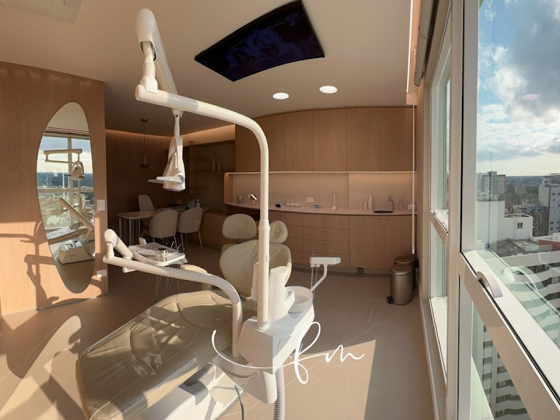 Foto de Dra Fernanda Mattos - Dentista no Bigorrilho