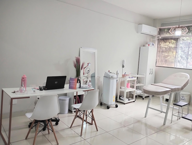 Foto 2 de Dra. Fernanda Oliveira- Depilação, estética e Harmonização Facial