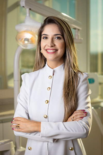 Foto 2 de Dra Fernanda Rubio - Facetas, Lentes e Harmonização Facial