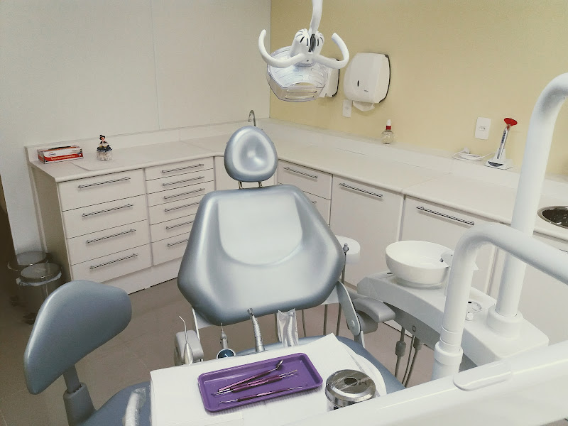 Foto 2 de Dra Fernanda Santos - Odontologia de Familia e Odontopediatria