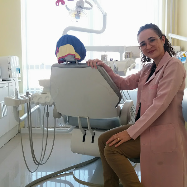 Foto 3 de Dra Fernanda Santos - Odontologia de Familia e Odontopediatria