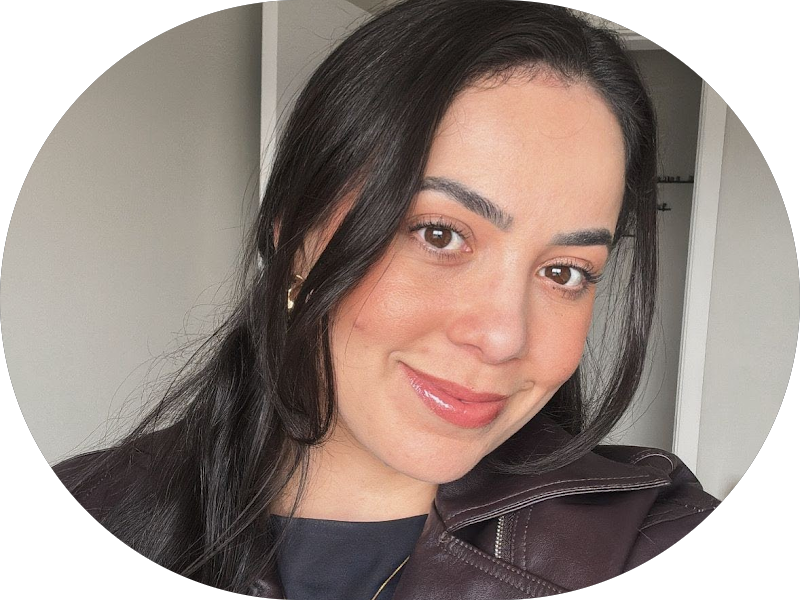 Foto 6 de Dra. Fernanda Thiesen | Extração de Siso São Leopoldo | Implante Dentário