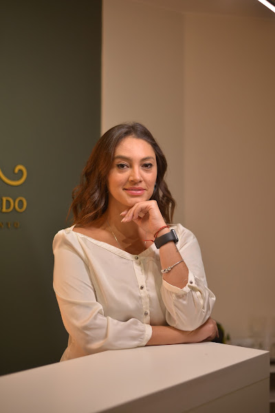 Foto 2 de Dra. Fernanda Toledo - Harmonização Facial e estética