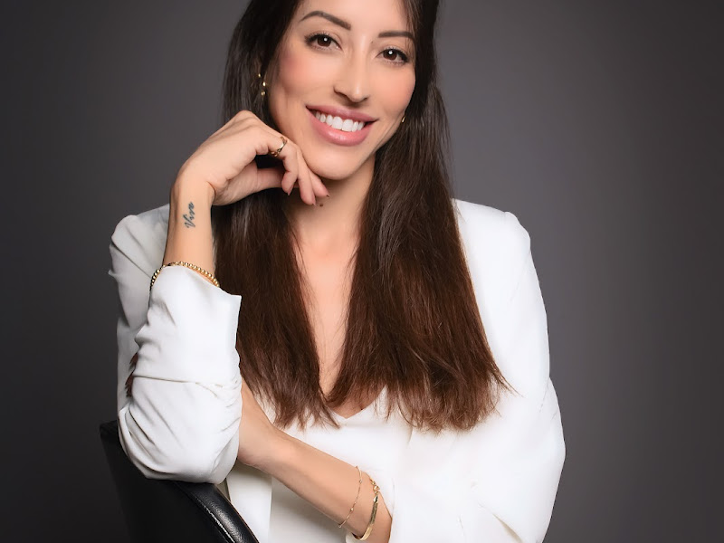 Foto de Dra. Fiorella Escobar - Especialista em Harmonização Facial