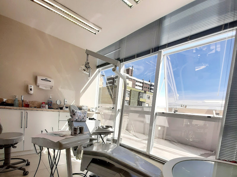 Foto 2 de Dra Flavia L Savaris ORTODONTIA