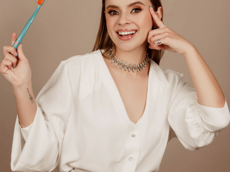 Foto de Dra. Flávia Luz | Dentista Lages