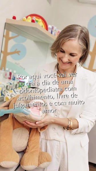 Foto 3 de Dra. Flavia Narloch | Odontopediatra em Joinville