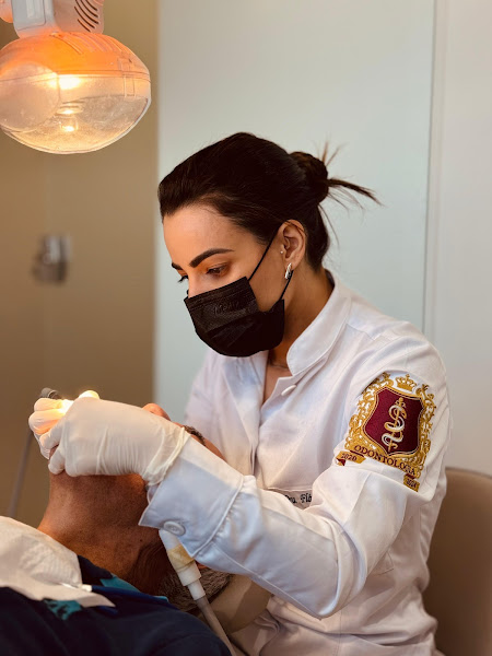 Foto 1 de Dra. Flávia Oliveira