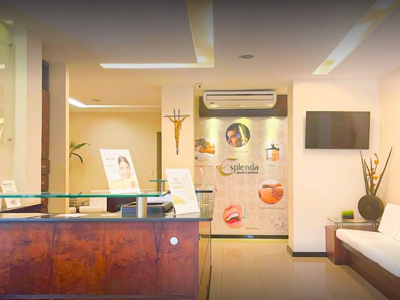 Foto de Dra. Flávia Queiroz Cirurgiã Dentista