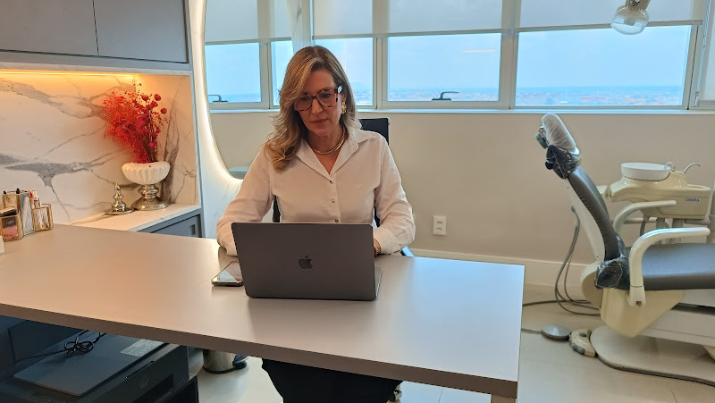 Foto 2 de Dra. Flaviane Travi Squizzato