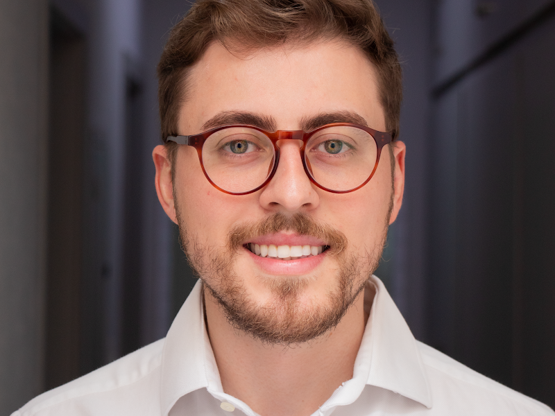 Foto 10 de Dra. Gabriela Baldessim - implantes I lentes em resina em Piracicaba | CROSP 130285