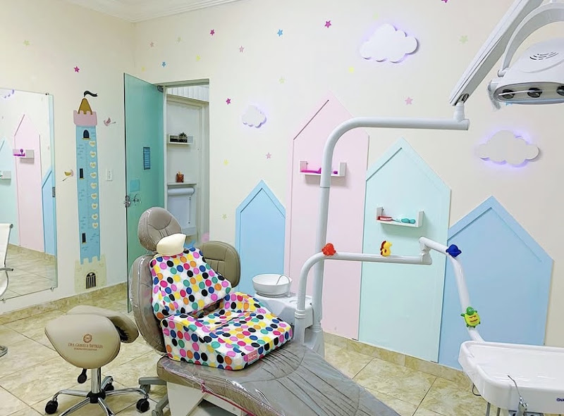 Foto 3 de Dra. Gabriela Battaglia - Odontopediatra | Aparelho Infantil | Prevenção | Sedação | Dentista | Santa Bárbara d'Oeste