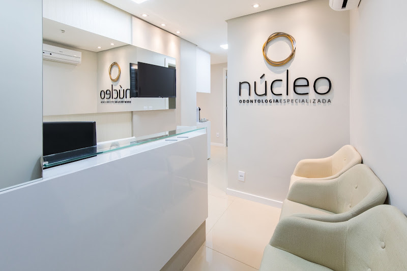 Foto 3 de Dra. Gabriela Müller - Periodontia e Estética