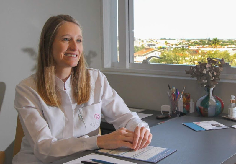 Foto 2 de Dra. Gabriela Otero - Periodontista - Periodontia & Implantes dentários - Pelotas