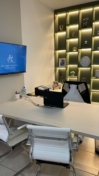 Foto 3 de Dra Gabriele Racanelli - Harmonização Facial em Marília