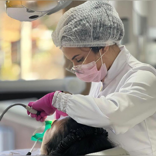 Foto 2 de Dra Gabriely De Oliveira Odontologia estética