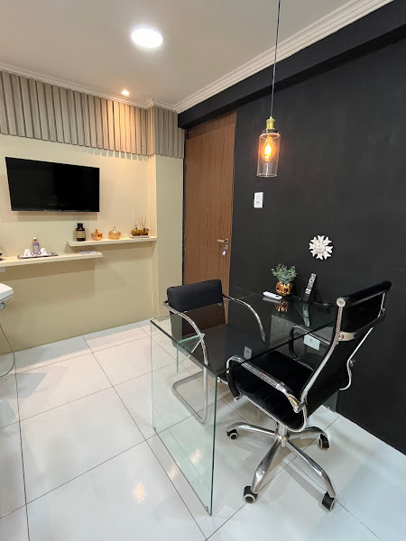 Foto 2 de Dra. Geovana Lemos | Dentista em Recife | Clareamento Dental