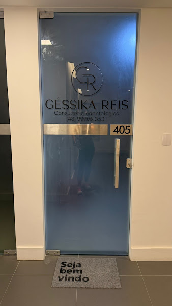 Foto 3 de Dra. Géssika Reis | Dentista em Florianópolis