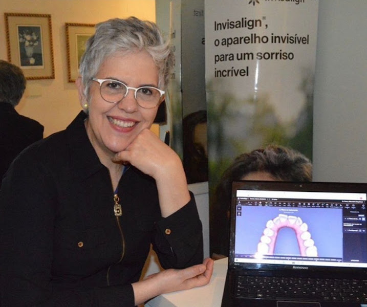 Foto 2 de Dra. Gilda Peron - Mestre em Lasers na Odontologia