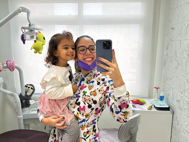 Foto 3 de Dra. Giovanna Campos - Dentista | Lentes em Resina | Implantes | Harmonização