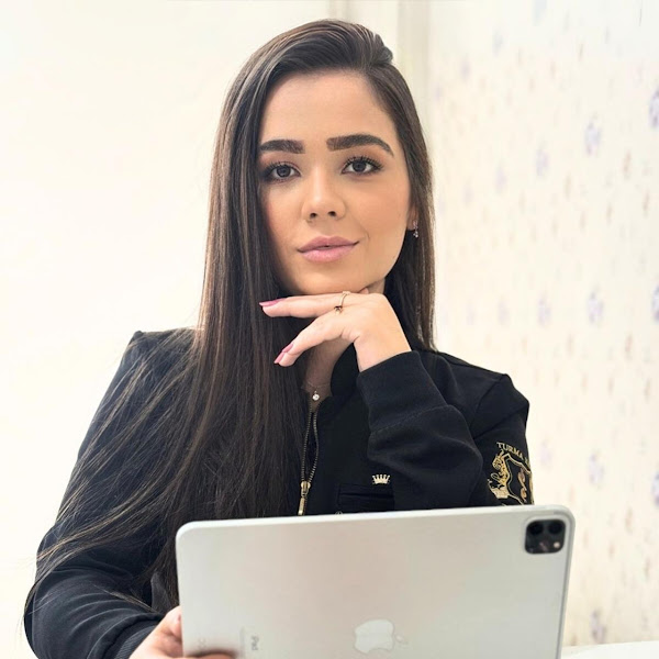 Foto 2 de Dra. Giovanna Gonçalves - Especializada em Implantes, Próteses, Cirurgias, Tratamento de Canal, Facetas, Harmonização Facial