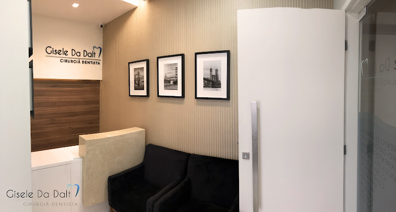 Foto 2 de Dra. Gisele Da Dalt | Especialista em Prótese dentária | Implantes | Prótese fixa